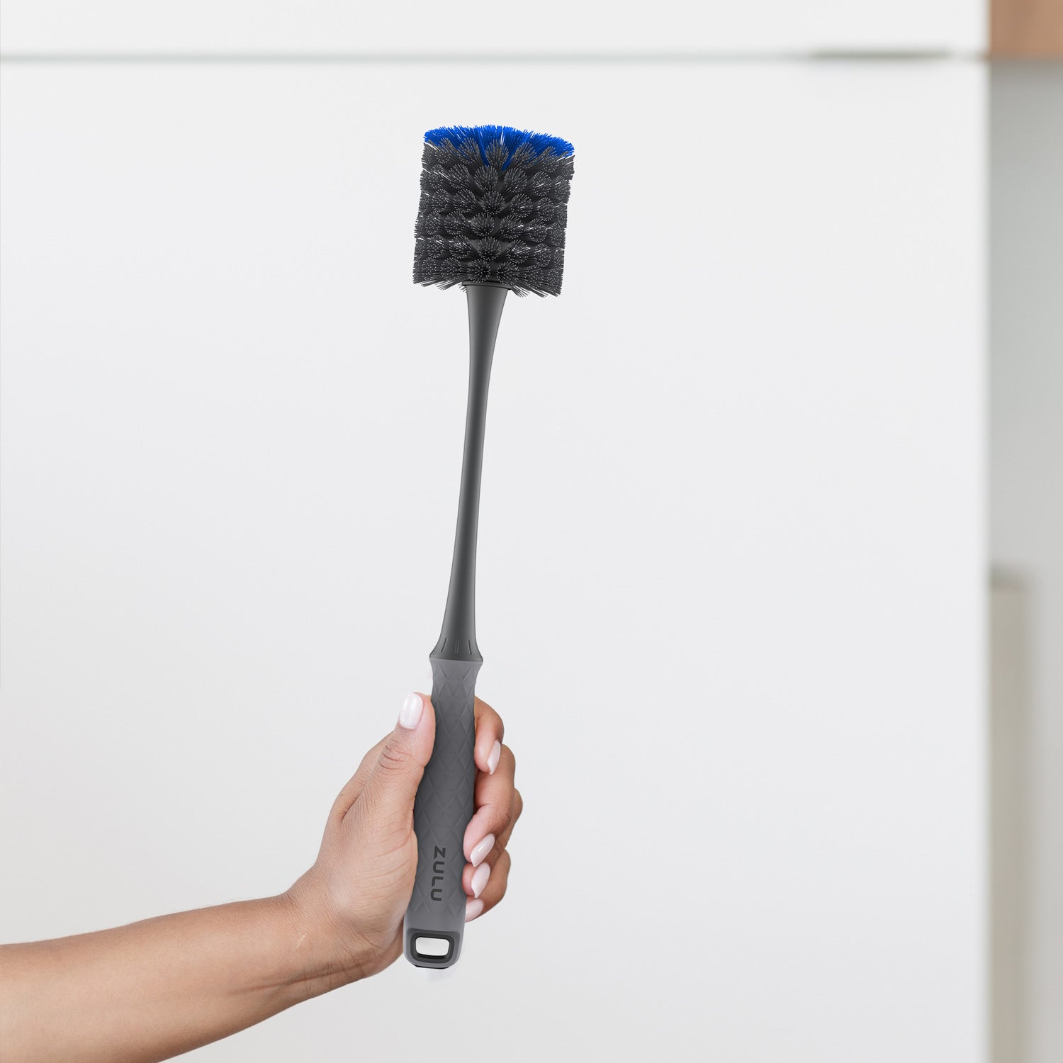bottle-and-straw-cleaning-brush-set-g6 Zulu_Bottle_Brush_Holding.jpg