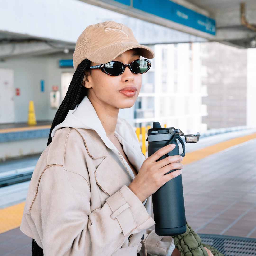 powerfill-pro-stainless-steel-water-bottle-i8 powerfill_pro_24oz_black_monochrome.png